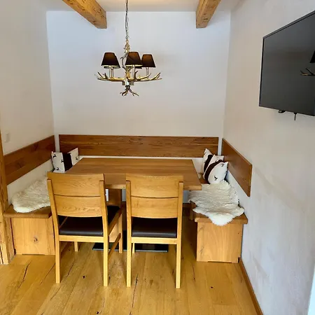 شقة Reitblick Chalet - Boutique Apartment Mit Bergblick
